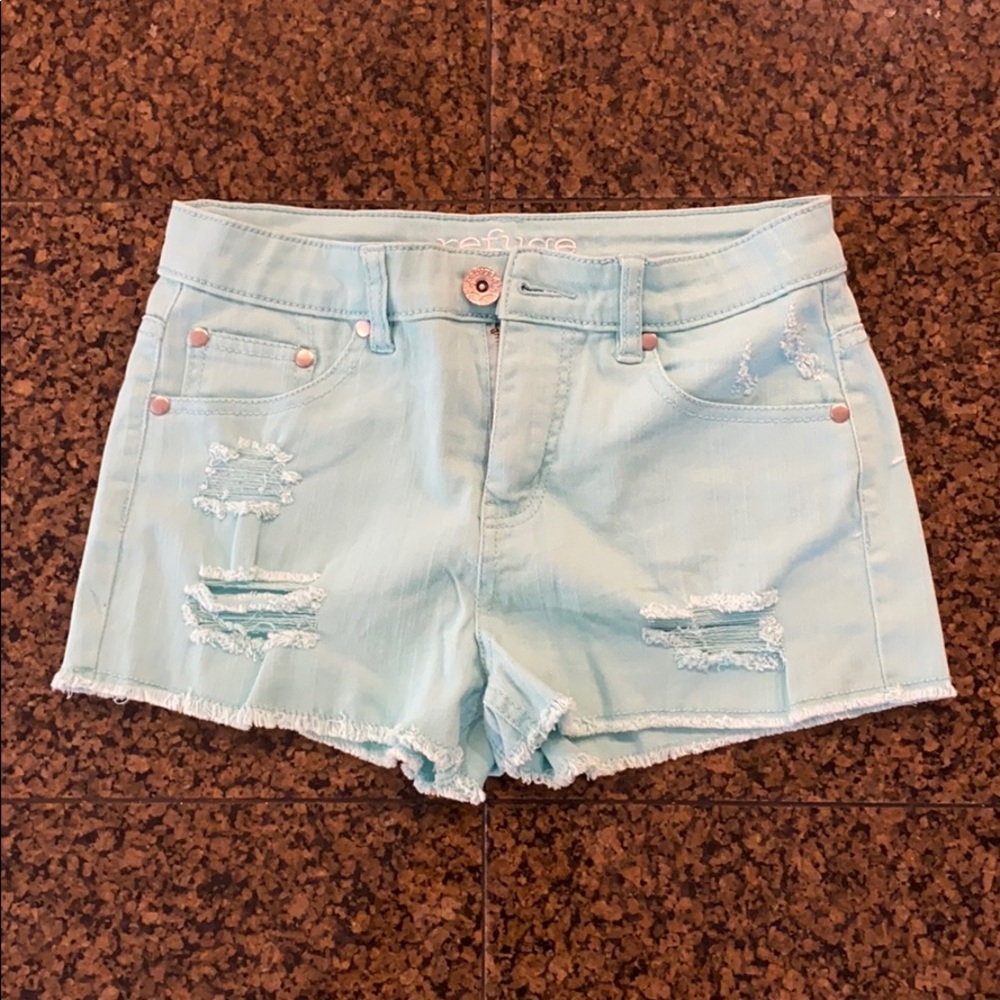 Refuge Cutoff Shorts Size 6